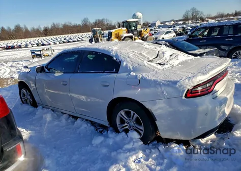 2021 Dodge Charger Sxt z USA, uszkodzony, nr VIN 2C3CDXBGXMH584241
